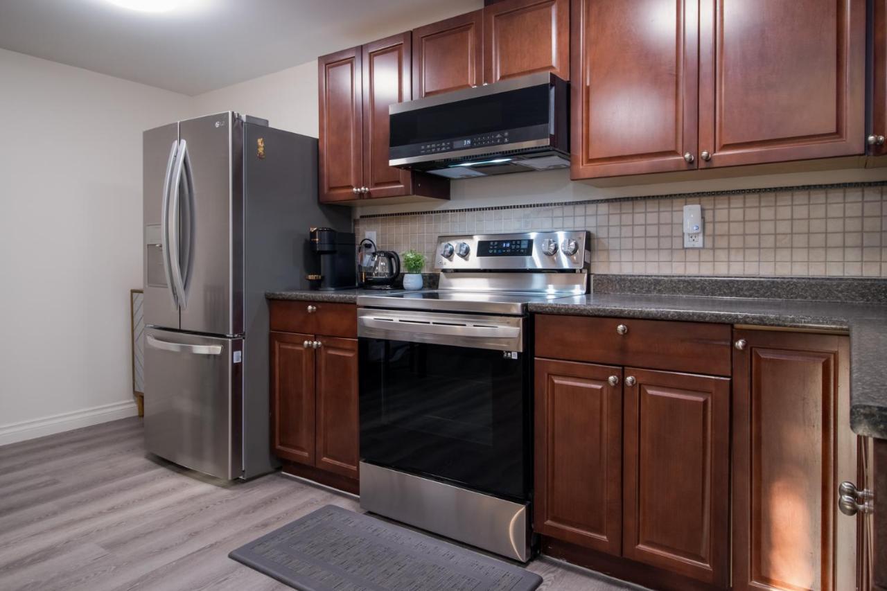 Bright Private Suite Near Departure Bay Beach Nanaimo Exterior foto