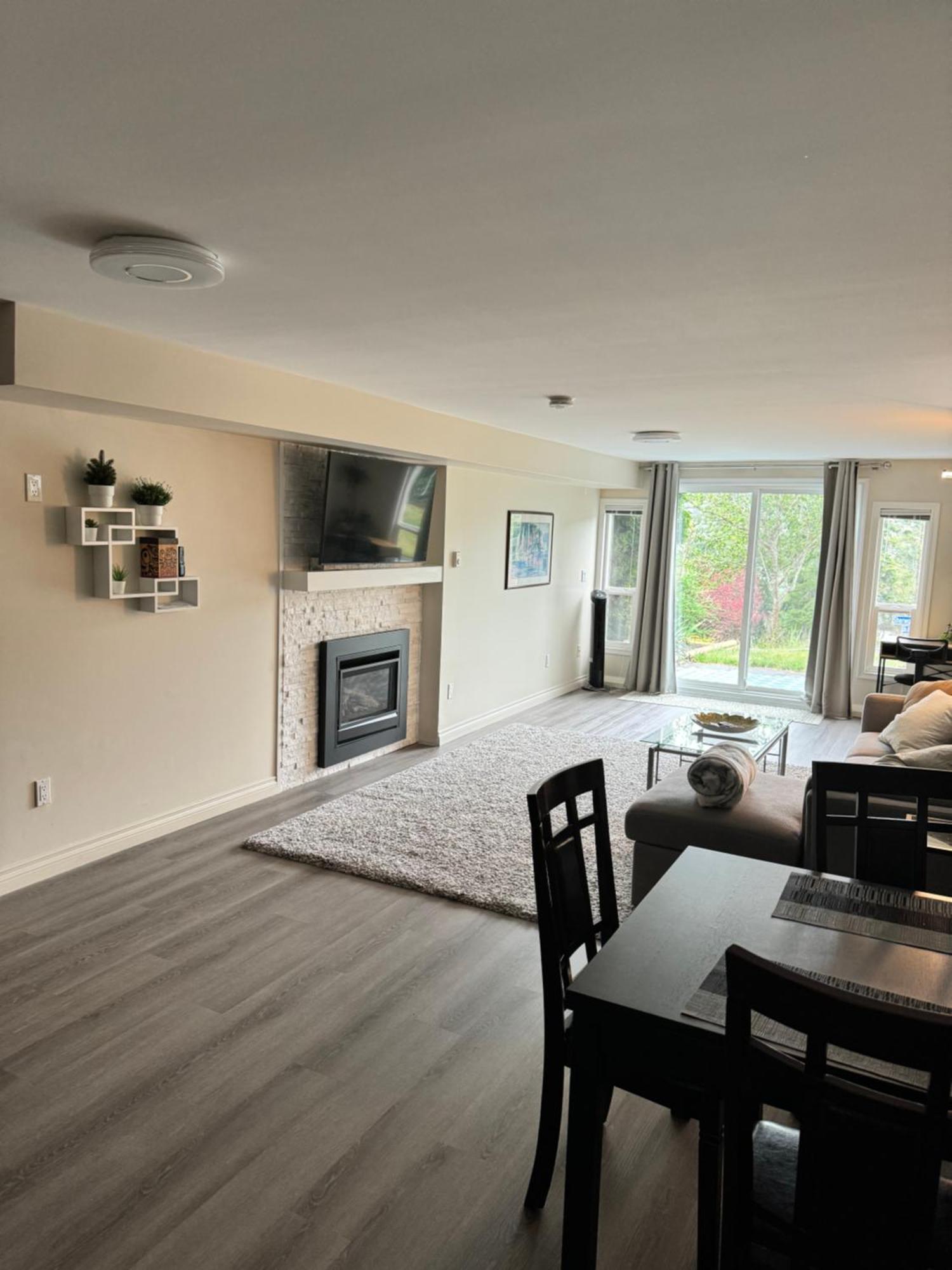 Bright Private Suite Near Departure Bay Beach Nanaimo Exterior foto